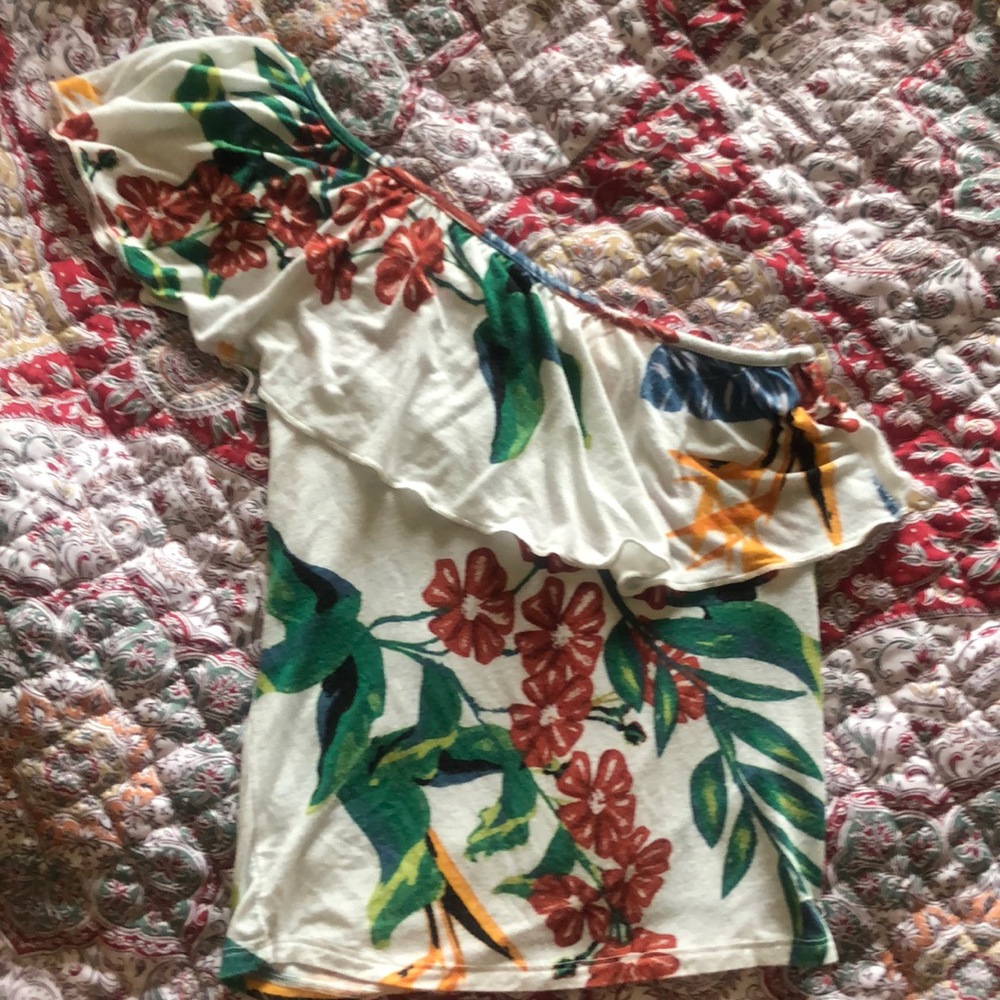 one sleeve floral soft GUESS shirt size XS